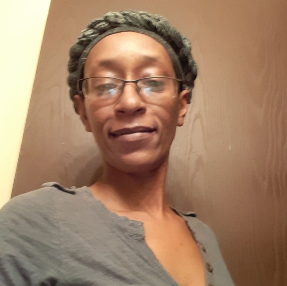 Meet your Posher, Damica - Picture 1 of 1